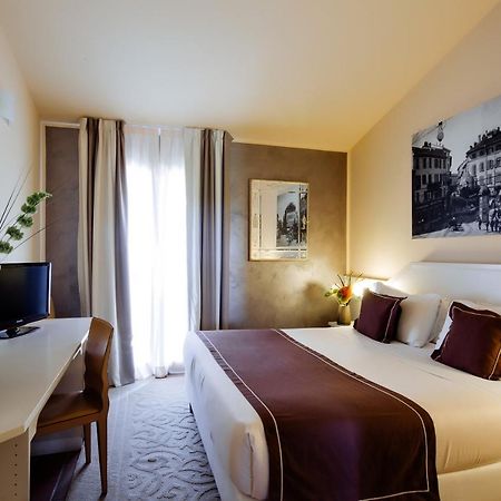 Excel Hotel Naviglio - Ca'Bianca Мілан Екстер'єр фото