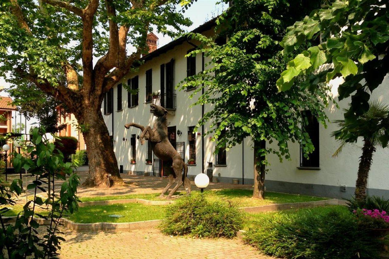 Excel Hotel Naviglio - Ca'Bianca Мілан Екстер'єр фото